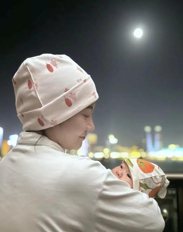 中国孕妇泰国坠崖6年后离婚案将开庭，被告俞某泰国监狱内视频出庭，此前要求赔偿3000万离婚费
