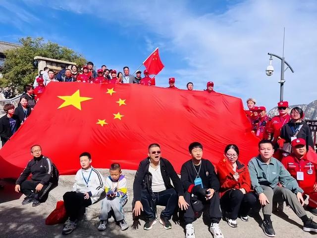 双节8.88亿人出游，消费却缩水：黄金周旅游的四大困局