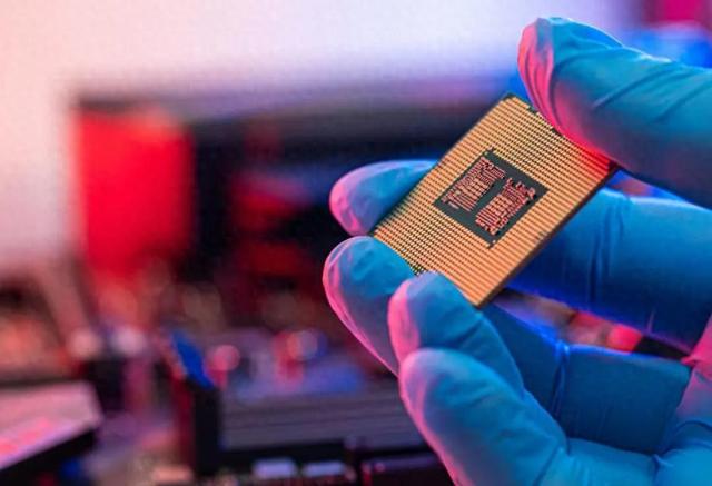 中方下“逐客令”，上亿美芯订单作废，马斯克通知白宫：只是开始