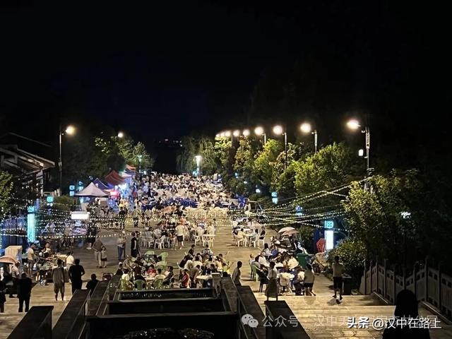 汉中这条网红纳凉路线爆火！半小时飙进清凉奇幻秘境！