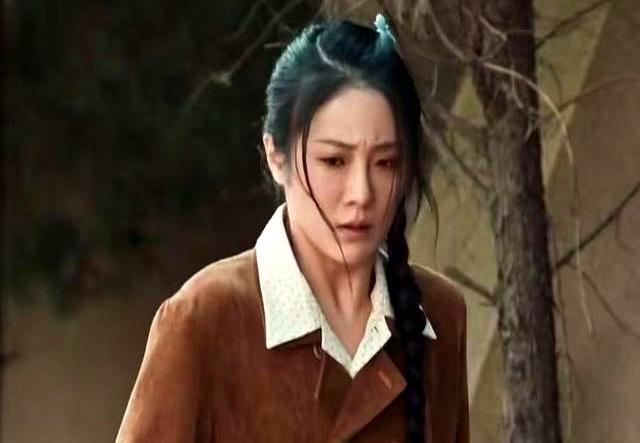 《依依向北风》直到白玉飞下跪忏悔，盛雪竹才知，父亲对她有隐瞒