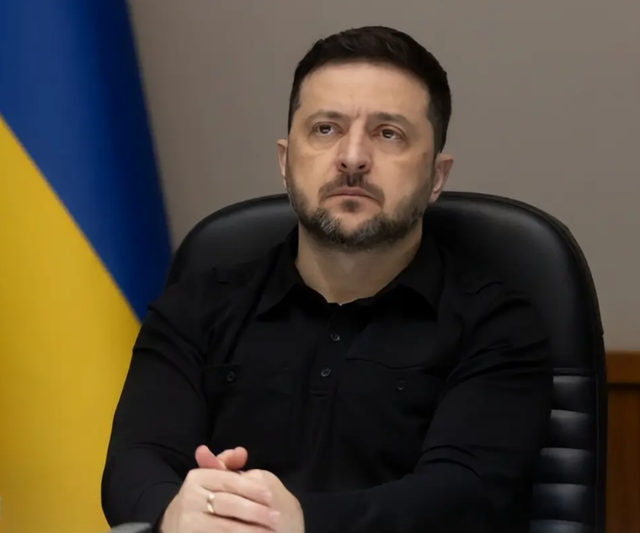 泽连斯基终于跪了？基本无条件，特朗普通告全球，11国发联合声明