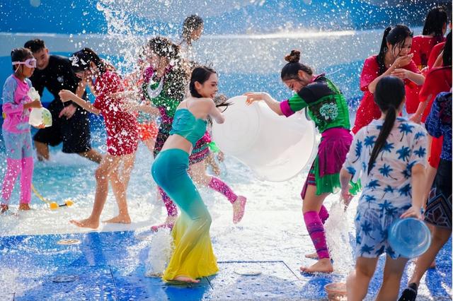 自贸港的三亚回响：三亚红色娘子军演艺公园的文化新叙事