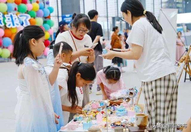 气球雨、逛大集、延时开放……日照非遗夜市2.0来了！