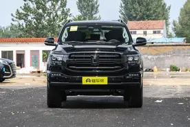 新车 | 现款售33.5万元/全车黑化，坦克500 Hi4-T黑武士10月18日上市图片