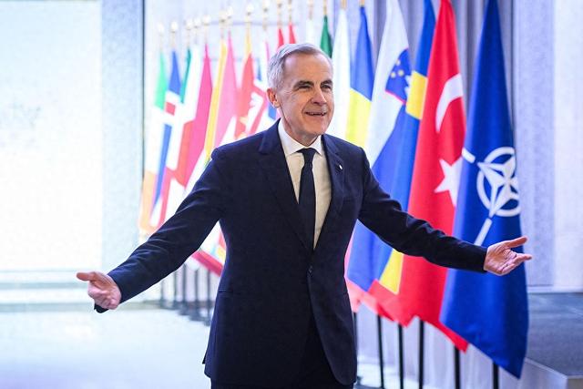 加拿大总理抵达北京	，启程前对台叫停一件事，特朗普涉台措辞变了