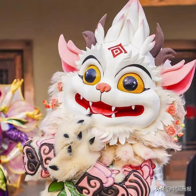 震撼全城！鄂尔多斯植物园中秋国庆巨献：非遗灯会×电音狂欢×国潮演艺×威海海鲜，一键解锁超嗨假期！