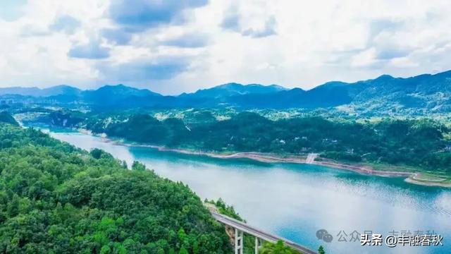 仡佬之源——务川|余泽江