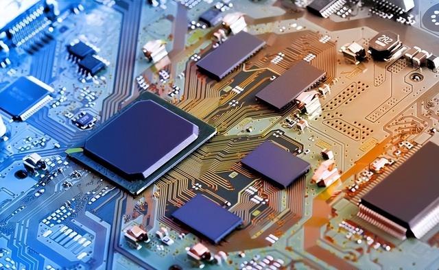 都反水了！ASML、荷兰光刻机供应商相继宣布，外媒：事情闹大了
