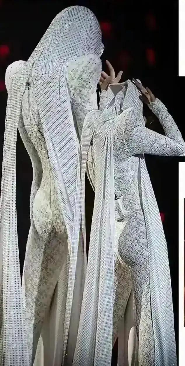 我滴个娘耶，李宇春呀	，李宇春，你这是又穿的啥衣服呢？