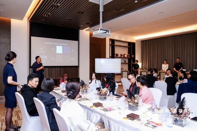 华为Mate XTs非凡大师品鉴会落地太原，以科技演绎“静奢美学”