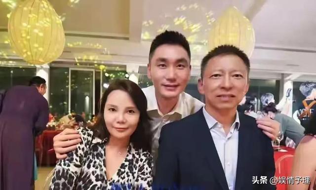 61岁李国庆婚礼！现场曝光 商界大佬云集 竟然娶到北大59岁初恋校友