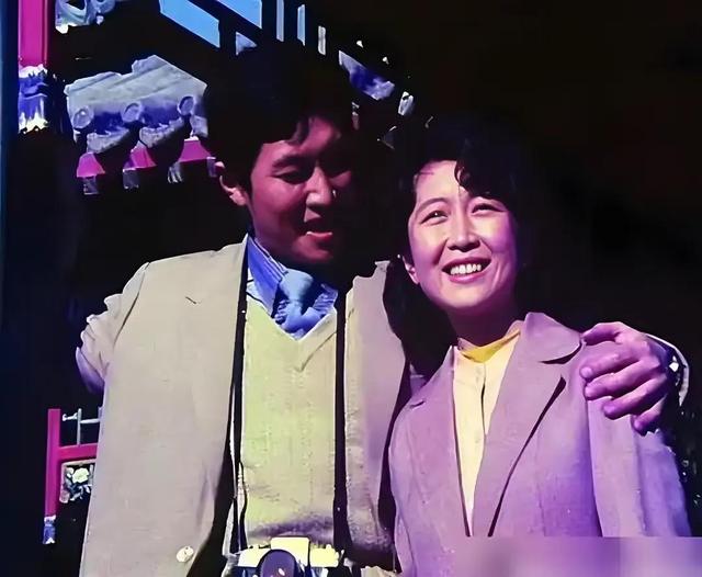 善恶终有报！73岁唐国强疯狂捞金有目的，两个残疾儿子遭“反噬”