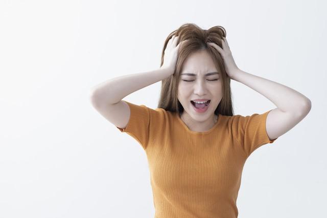 女人生气时，逗她开心的几种方法，男人要用起来