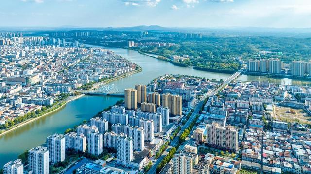 湖北省年轻的城市，设市至今只有20年，被誉为“鄂北明珠” 随州