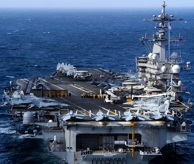 政府停摆、发不出军饷、坠机打捞难，美国遭难了？中方回应亮了