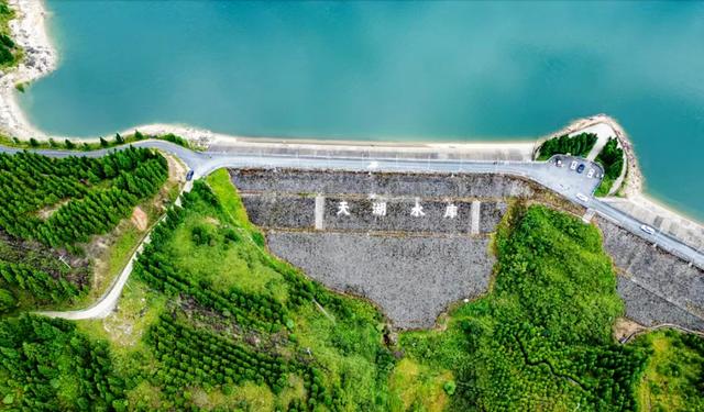 桂林：欢聚在天湖国家湿地公园！