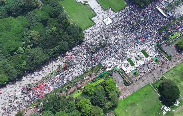 抗议席卷菲律宾，15万菲军有异动，30万民众或加入，杜家坐收渔利