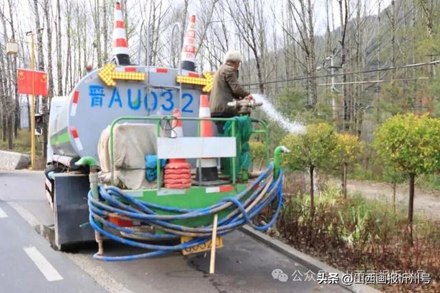 看见五台山凡人凡事｜建设生态环境中心：以路为友绘新卷 精细管理展担当