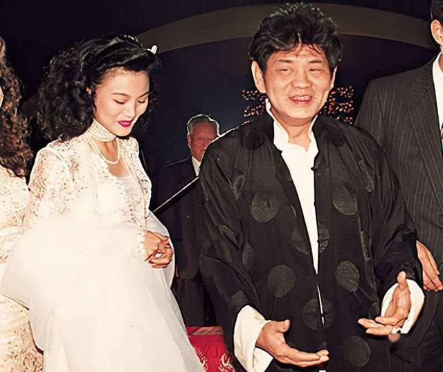 每年包养费上亿，100多位情妇，9女同床却落得凄凉下场、人财两空
