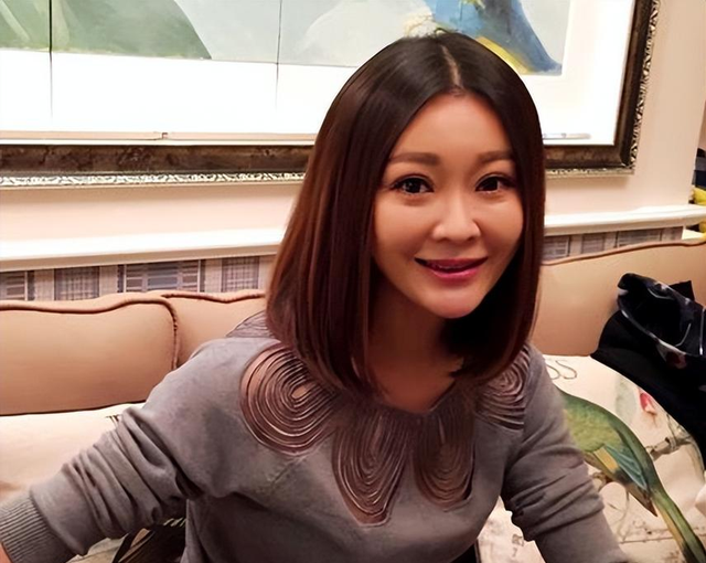 王小骞分享矮小症女儿近况，11岁早早经过2年治疗	，身高已长到150