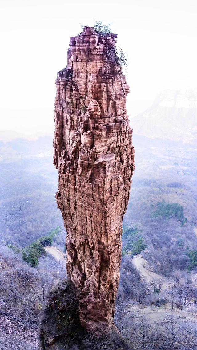 游东太行，望群山 ，感悟‘云海翻腾走龙蛇，绝壁生辉见奇峰’