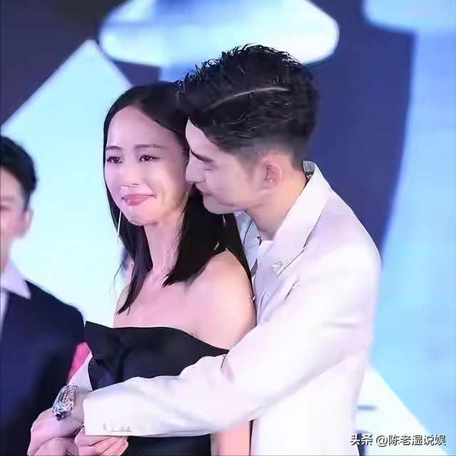 陪玩陪睡只是冰山一角，认干爹，舔手指，拜高踩低，实在荒唐！