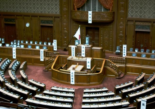 172：233！高市重新洗牌，日本新首相人选出炉，对中国态度不简单