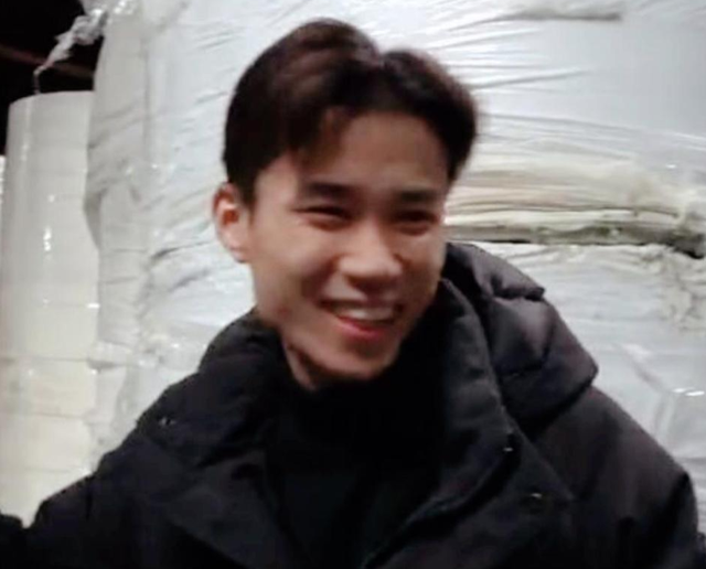 5年前，靠倒卖口罩一年赚60亿元	，住5万一夜酒店的他，如今咋样了