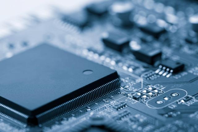 黄金开始征税！金价彻底爆了，政策生效，部分商家火速下架金条