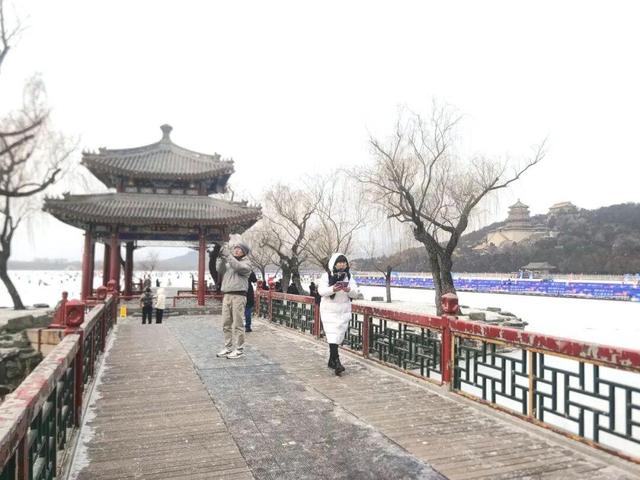 2026年第一场雪！颐和园美成了“雪中冰嬉图”