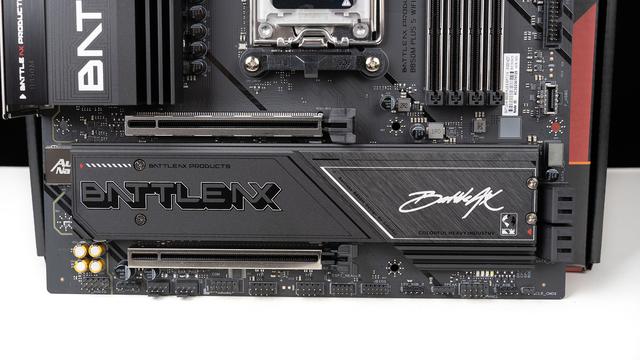 799元坐拥9800X3D全能搭子，七彩虹战斧B850M超级黑刃评测