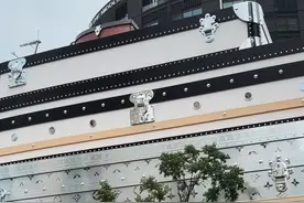 全球独一！上海市中心等来了LV巨轮！还有一大波明星要上船！图片