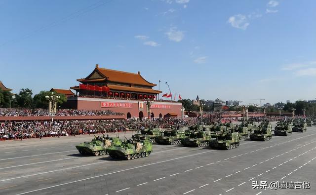 48小时内，特朗普办两件大事，北约秘书长：中国阅兵可不仅是炫耀