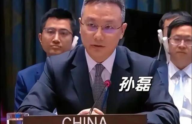 以1敌7国，中方为琉球正名，高市已为战争铺路，日本前首相出山