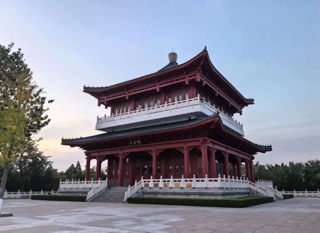 登朐山、访朐博，一日穿越千万年，藏在县城的宝藏路线！