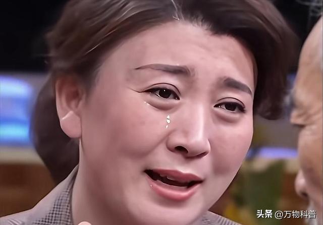 闫学晶没想到	，2026年刚开年，老搭档冯巩就给她上了生动一课