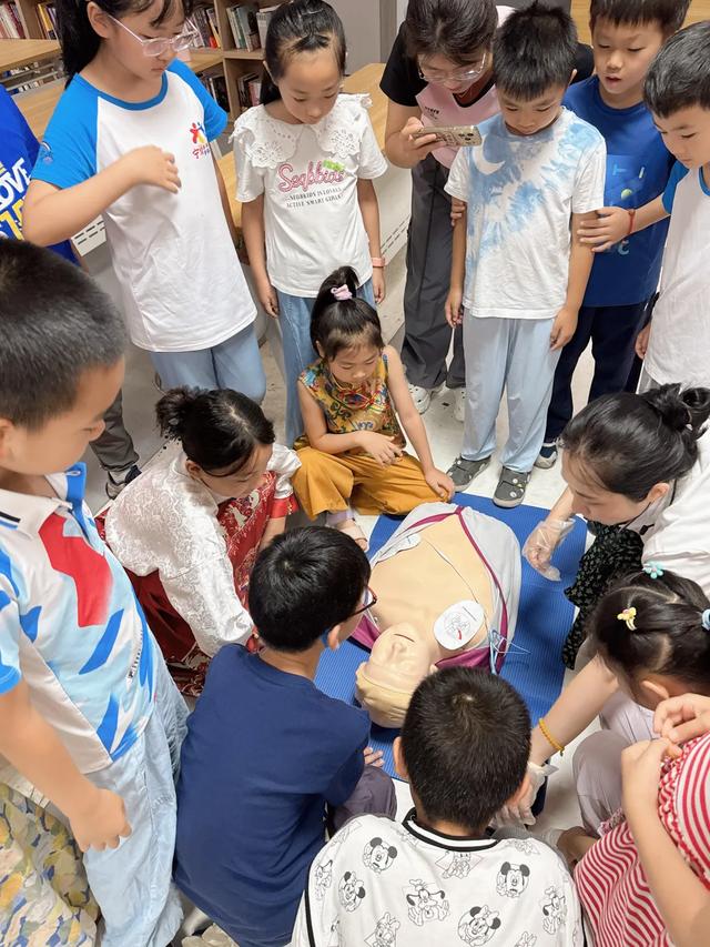 科技馆暑期“卷”疯了！3000万人次打卡新玩法