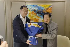 《哥德巴赫猜想》发表46年后，陈景润之子拜访父亲挚友图片