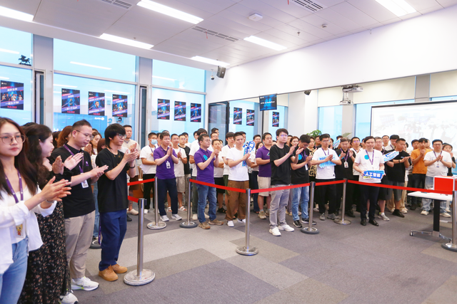 百万奖金点燃创新热潮，APUS AI黑客松见证“人工智能+”新动能