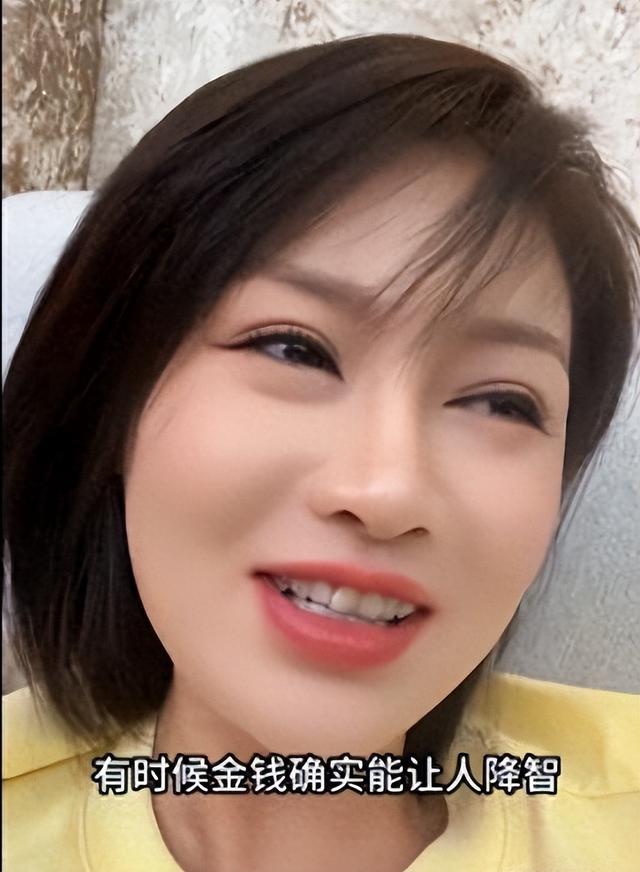 女子换百万游韩国，住一晚24万，一块烂西瓜70，网友：咋不去抢？