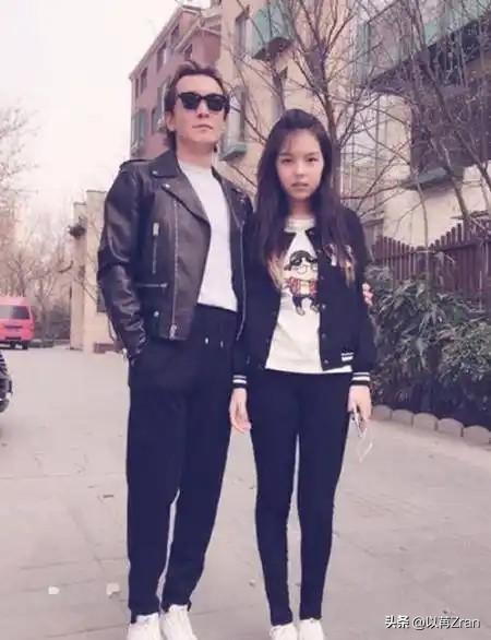 李咏也没想到，自己离世7年后，23岁的女儿就走上一条"不归路"