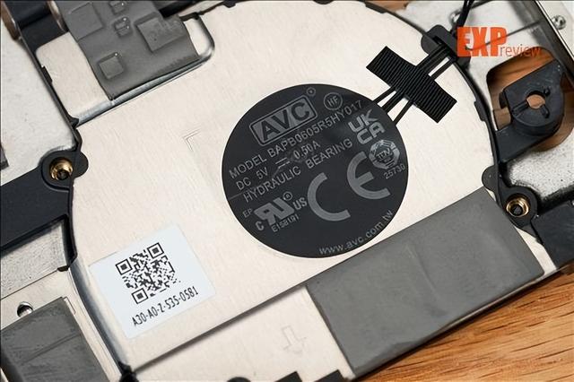 联想拯救者Y9000P至尊版评测：高能输出不烫手，从外到内皆精致
