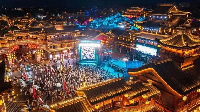 南有琅琊古城｜北有红叶柿岩，解码文旅双星炼成记
