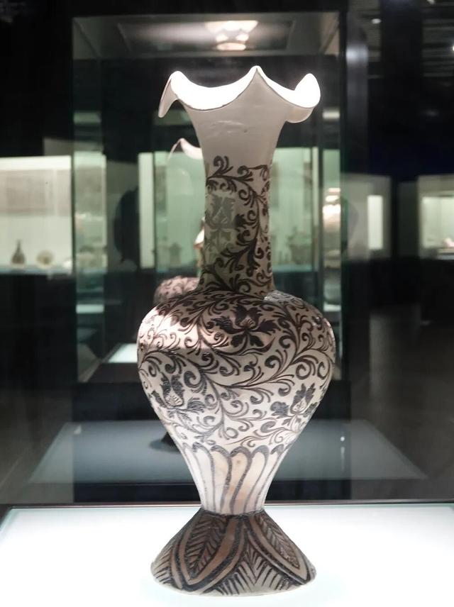 河北磁县，磁州窑博物馆笔记，那些白地黑花的枕头会讲故事