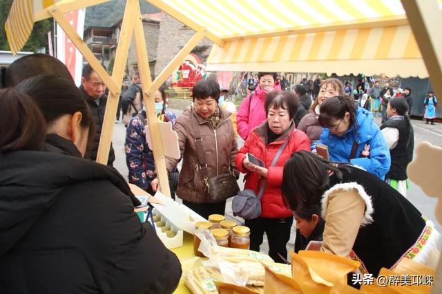 祈福、赏舞、品火锅，南宝山镇羌历年打造沉浸式民族文化盛宴
