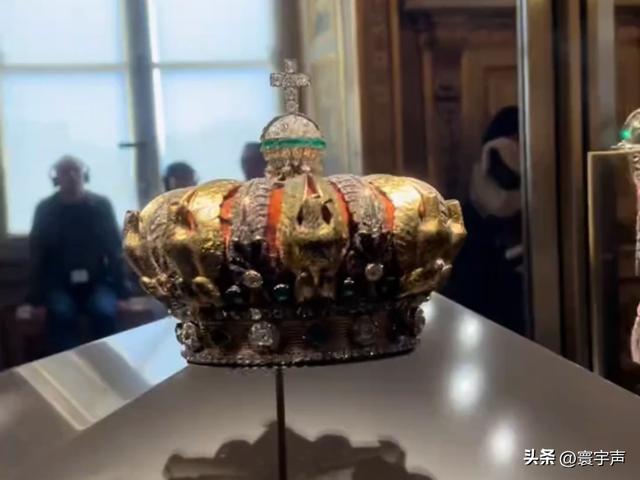 卢浮宫几分钟被偷7亿藏品，窃贼得手的过程，轻松得像逛自家后院