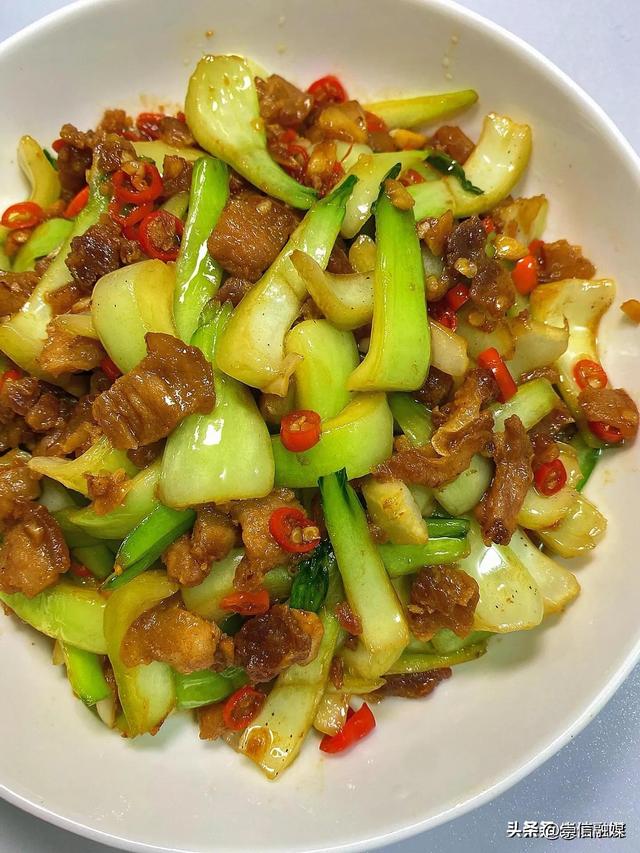 越吃眼睛越亮的菜，冬天使劲吃！一排毒、二明目	、三助眠	，别不懂