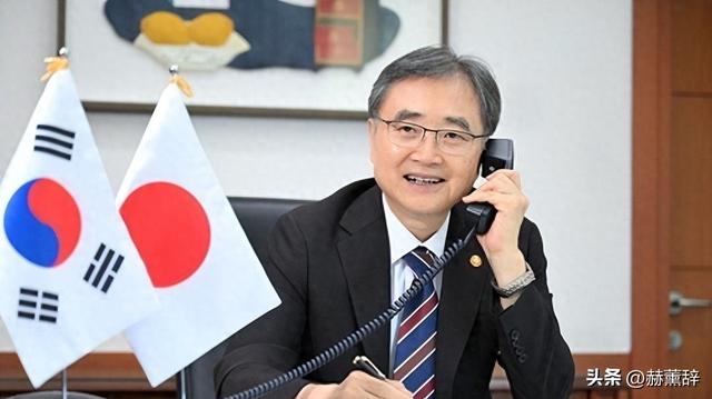李在明拒绝出席中国阅兵，王毅挂断电话，送了韩国一句话