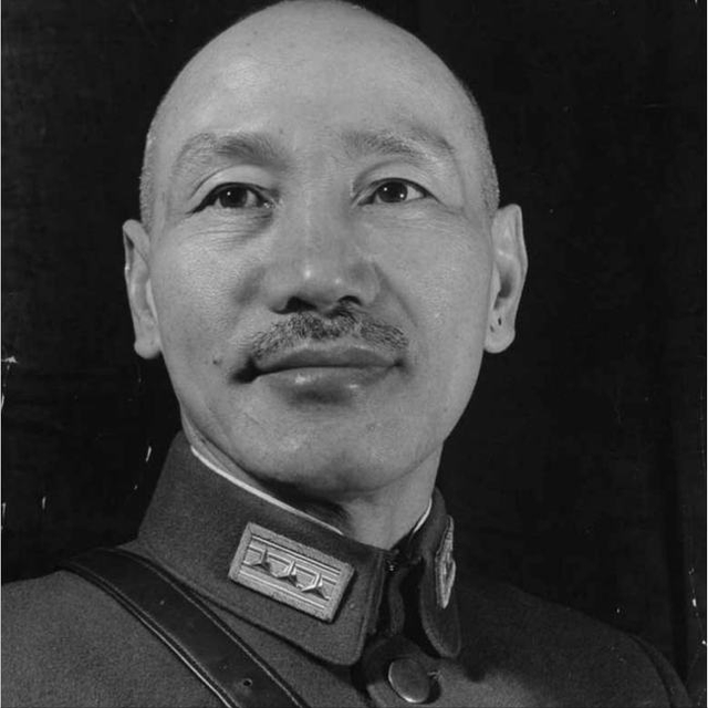 1975年蒋介石去世，消息传到大陆后，毛主席说了三个字，众人皆惊